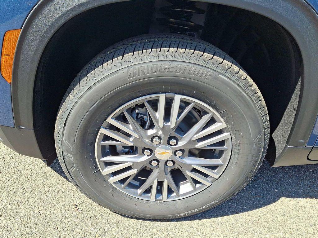 new 2026 Chevrolet Traverse car, priced at $47,194