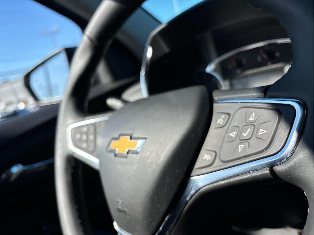 used 2024 Chevrolet Equinox car, priced at $21,993