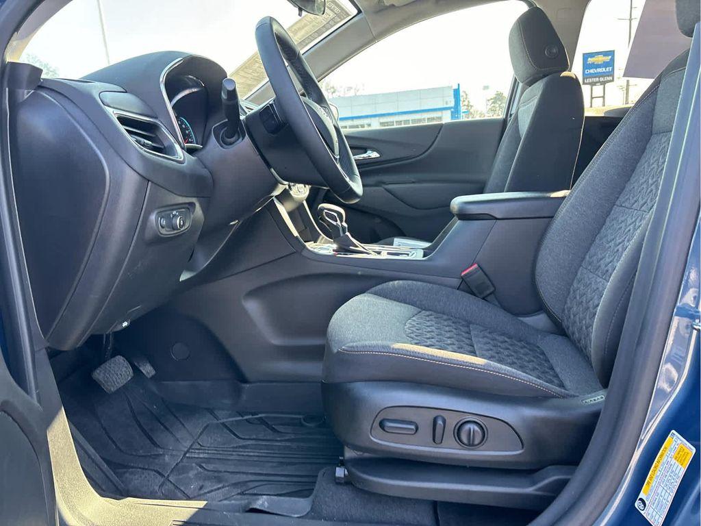 used 2024 Chevrolet Equinox car, priced at $21,995