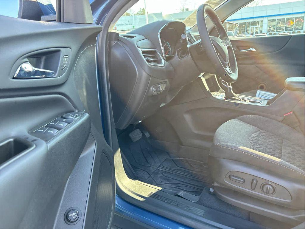 used 2024 Chevrolet Equinox car, priced at $21,995