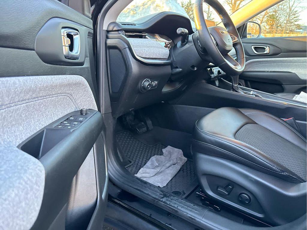 used 2022 Jeep Compass car, priced at $19,495