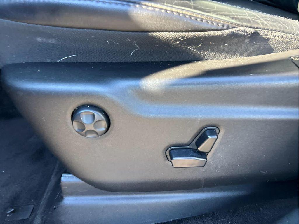 used 2015 Jeep Grand Cherokee car, priced at $17,577