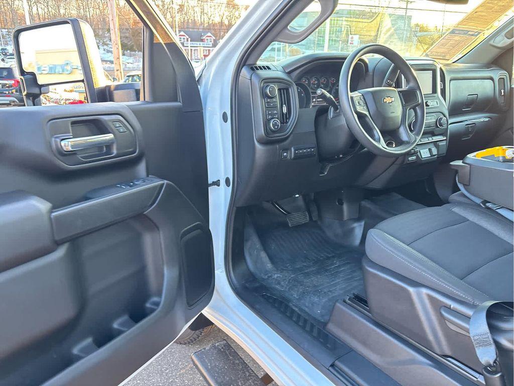 used 2025 Chevrolet Silverado 3500 car, priced at $68,995
