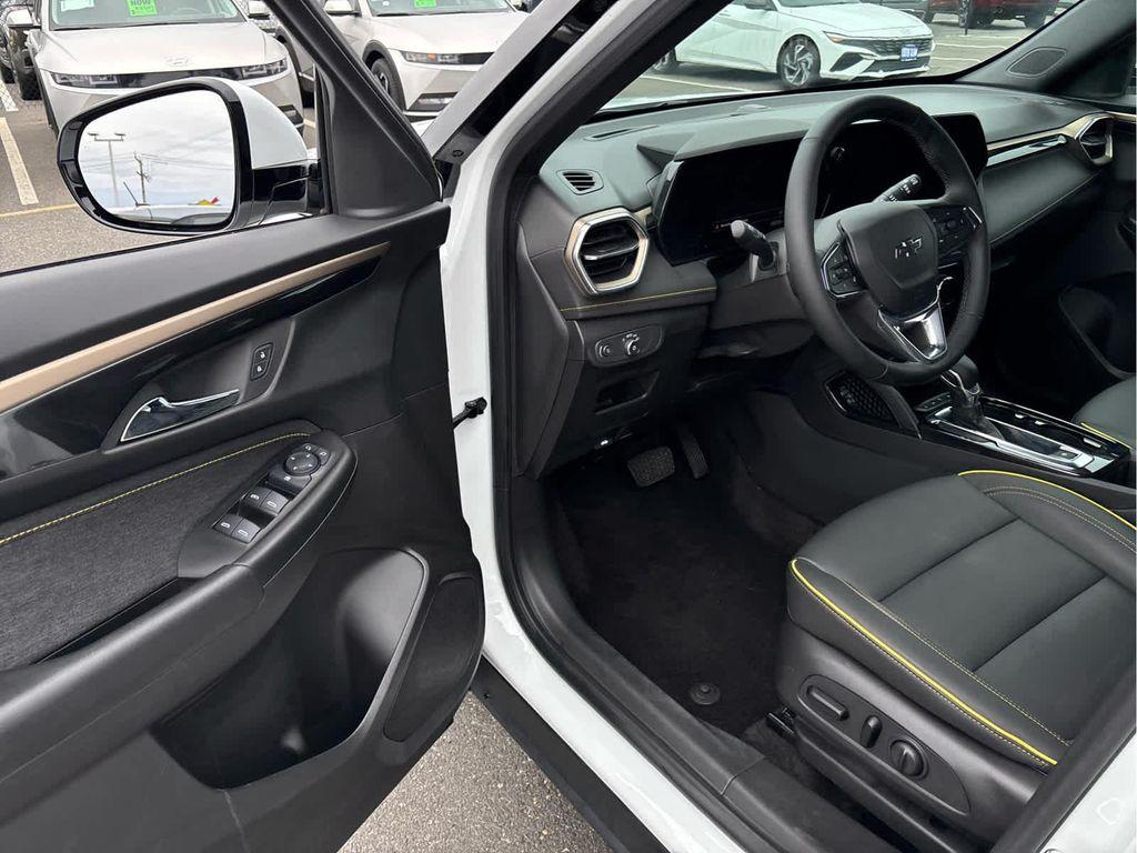 used 2024 Chevrolet TrailBlazer car, priced at $22,744