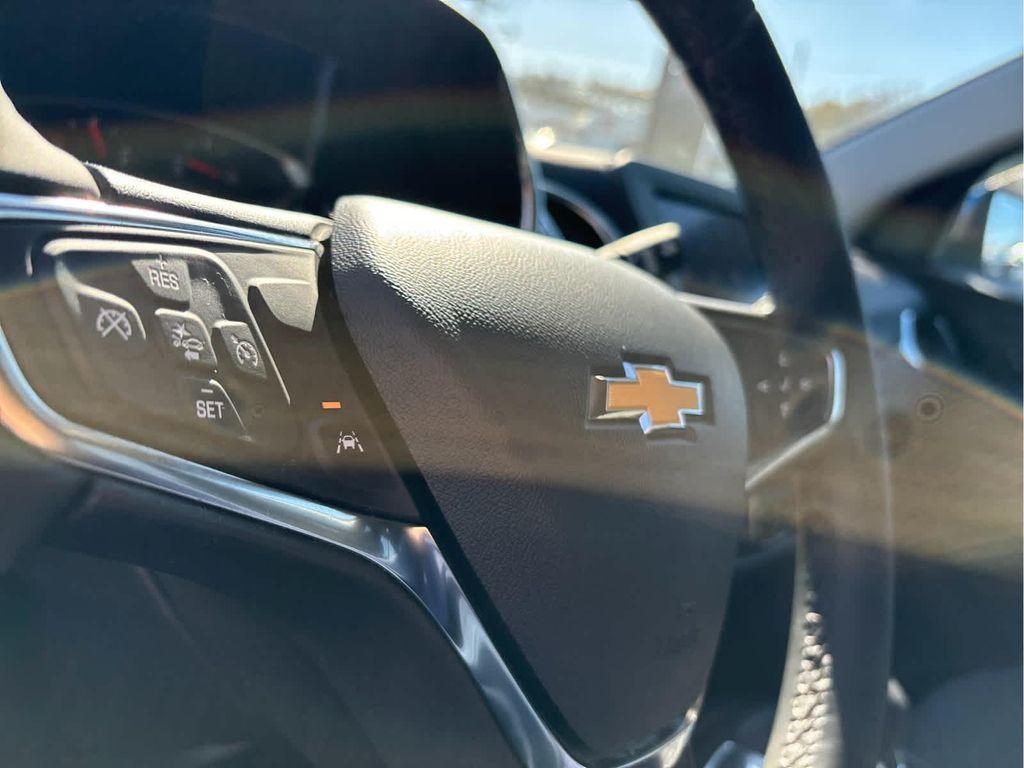 used 2024 Chevrolet Equinox car, priced at $20,995