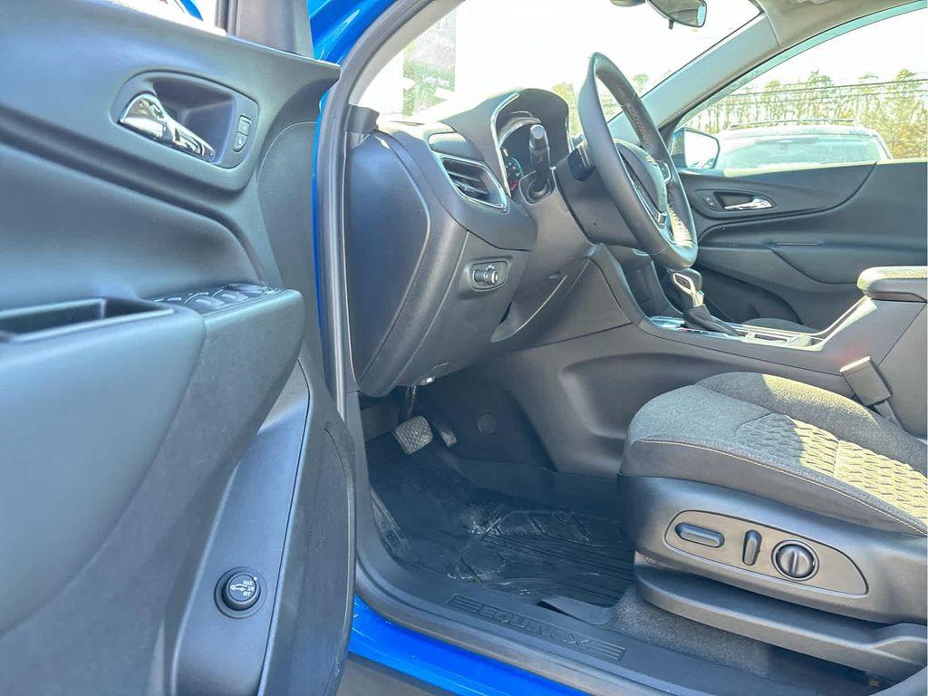 used 2024 Chevrolet Equinox car, priced at $20,995
