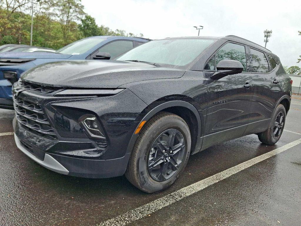 new 2025 Chevrolet Blazer car, priced at $38,912
