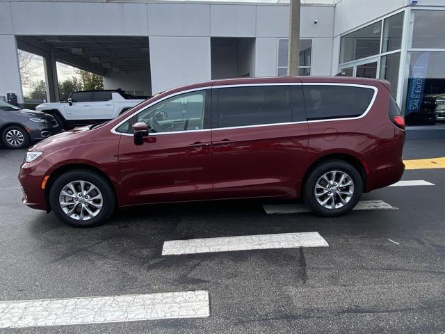 used 2023 Chrysler Pacifica car, priced at $26,275