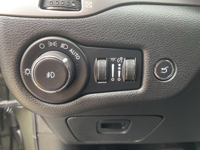 used 2021 Jeep Cherokee car, priced at $13,953