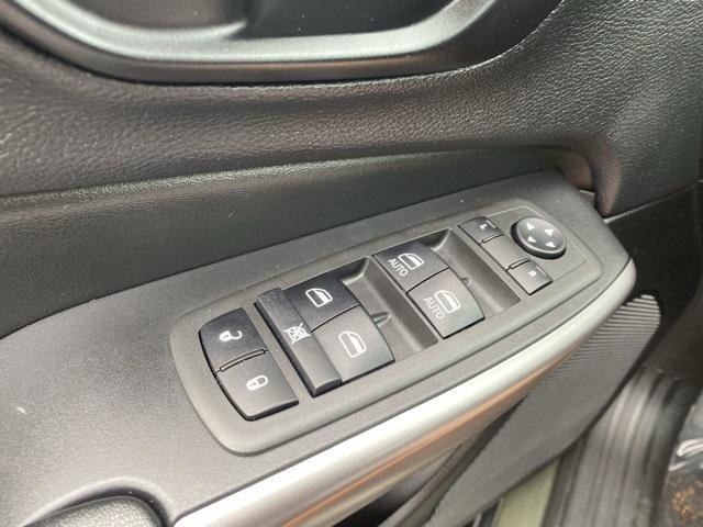 used 2021 Jeep Cherokee car, priced at $13,953