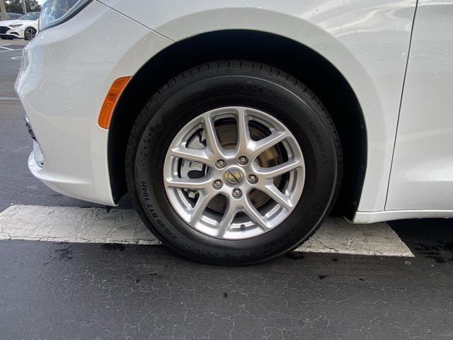 used 2023 Chrysler Pacifica car, priced at $20,345