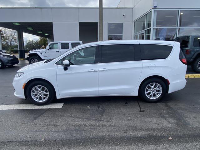 used 2023 Chrysler Pacifica car, priced at $20,345