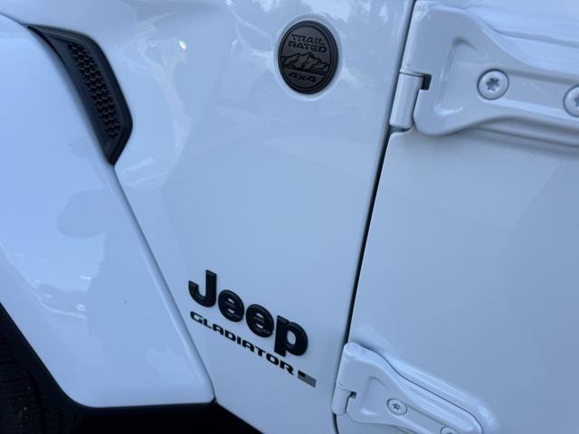 new 2026 Jeep Gladiator car, priced at $46,324