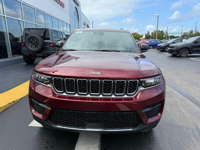 new 2025 Jeep Grand Cherokee car, priced at $32,400