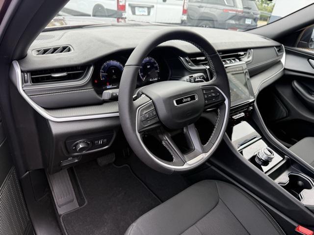 new 2025 Jeep Grand Cherokee car, priced at $34,900