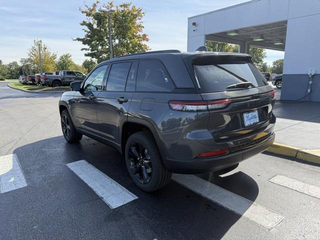 new 2025 Jeep Grand Cherokee car, priced at $48,157