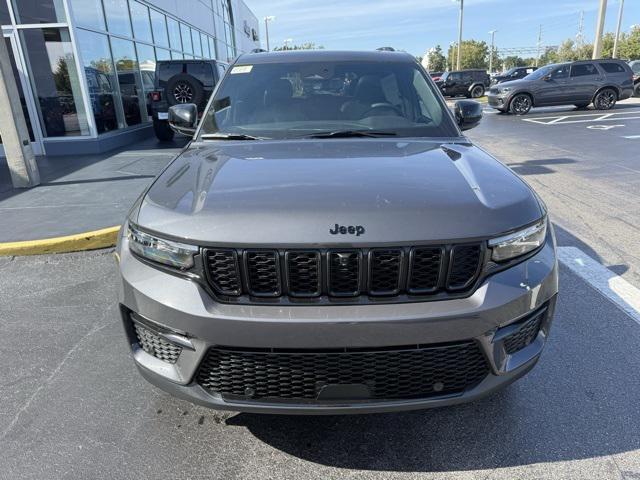 new 2025 Jeep Grand Cherokee car, priced at $48,157