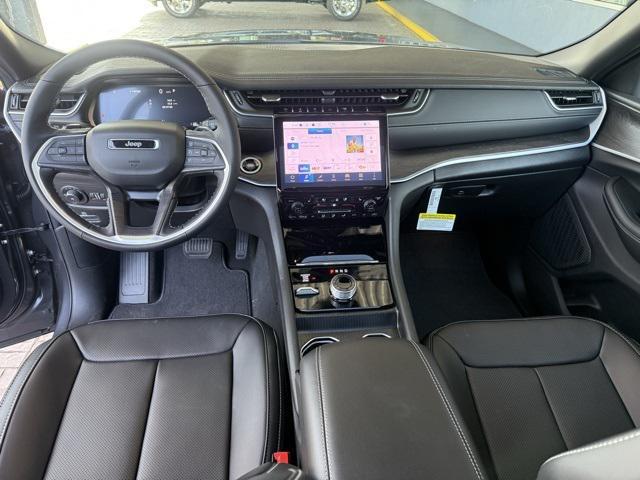 new 2025 Jeep Grand Cherokee car, priced at $48,157