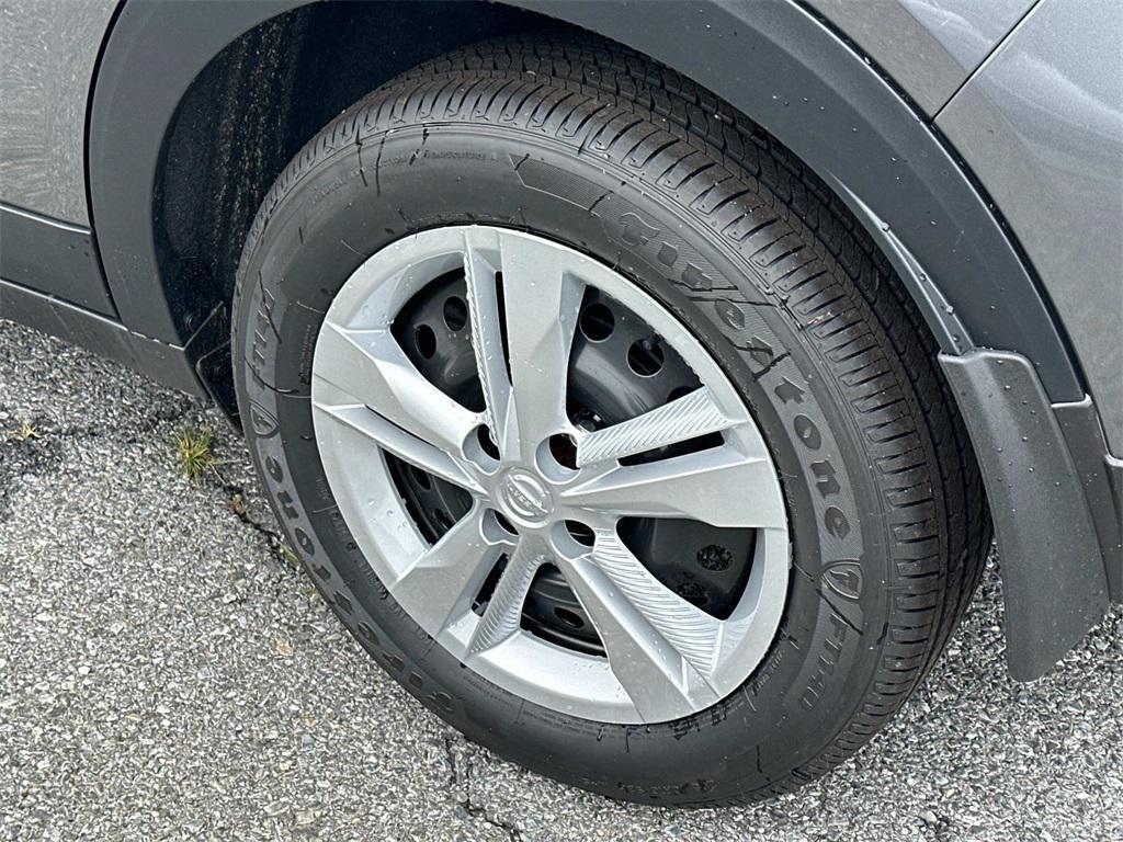 new 2025 Nissan Kicks car, priced at $20,557