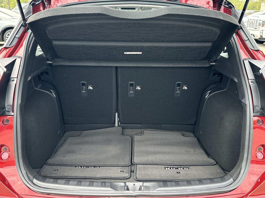 used 2024 Nissan Kicks car
