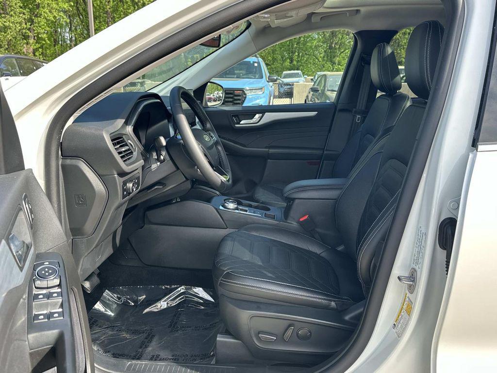 used 2024 Ford Escape PHEV car, priced at $26,241