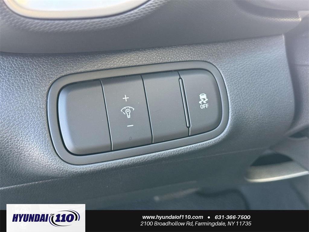 used 2025 Hyundai Venue car, priced at $17,795