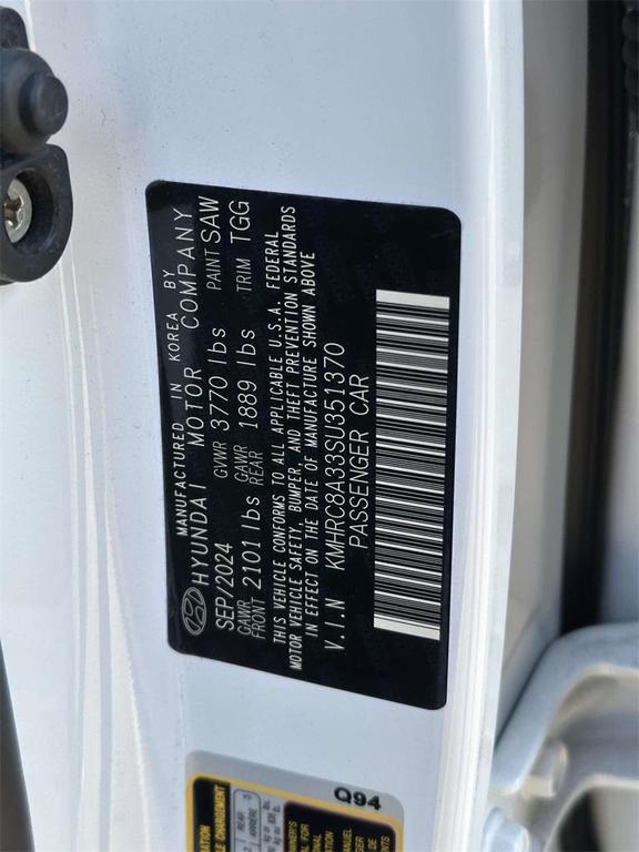 used 2025 Hyundai Venue car, priced at $18,995