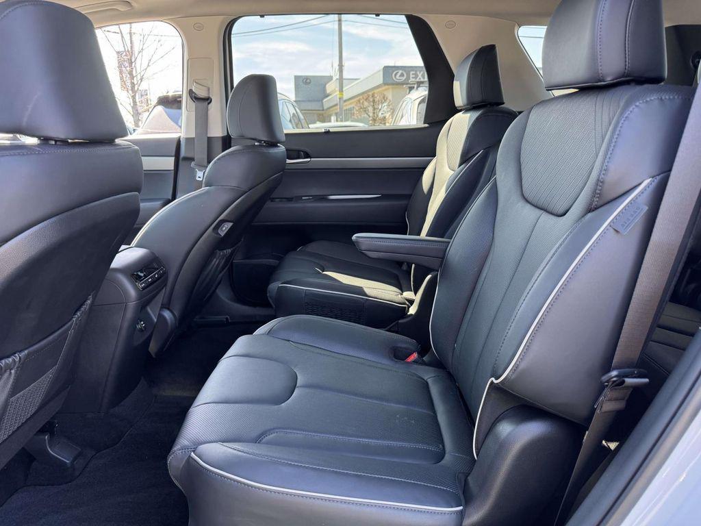 used 2025 Hyundai Palisade car, priced at $39,621