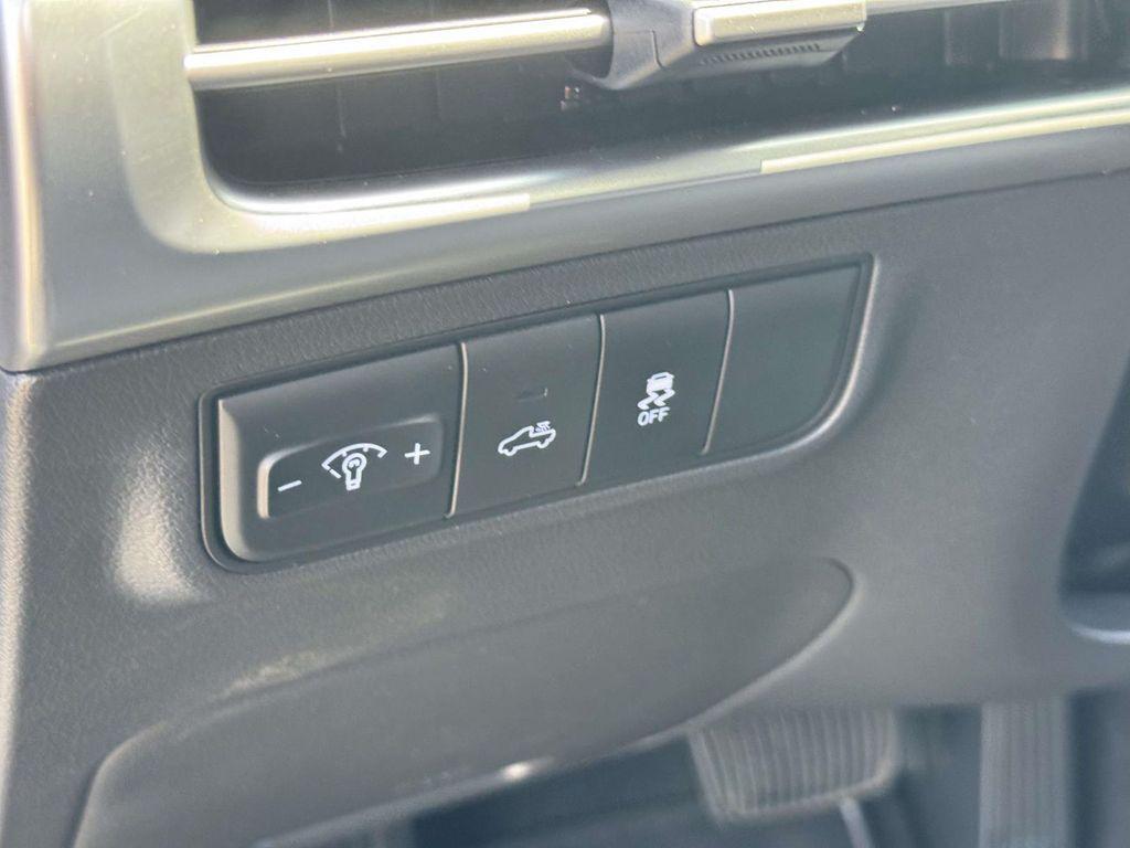 used 2025 Hyundai SANTA CRUZ car, priced at $29,386