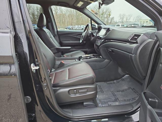 used 2023 Honda Ridgeline car, priced at $32,000