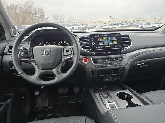 used 2025 Honda Ridgeline car, priced at $37,000