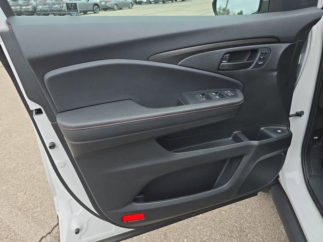 used 2025 Honda Ridgeline car, priced at $37,700