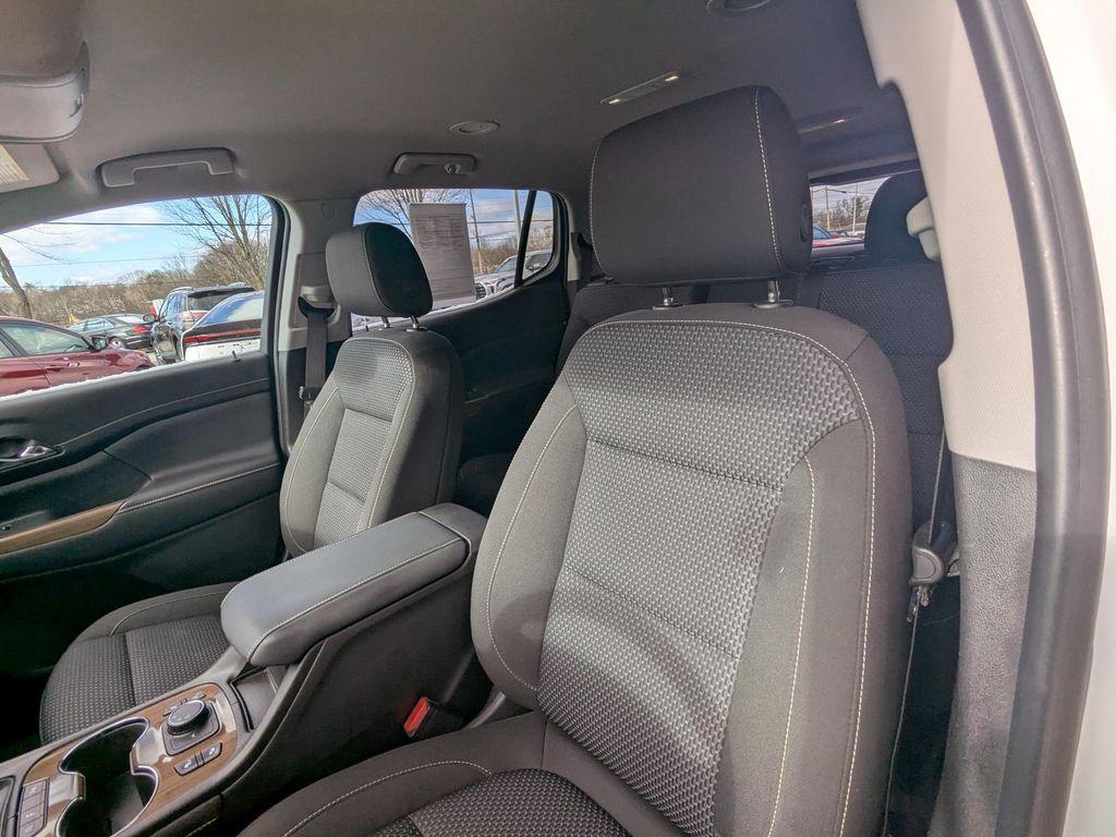 used 2022 GMC Acadia car, priced at $23,555