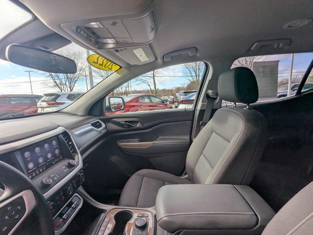 used 2022 GMC Acadia car, priced at $23,555