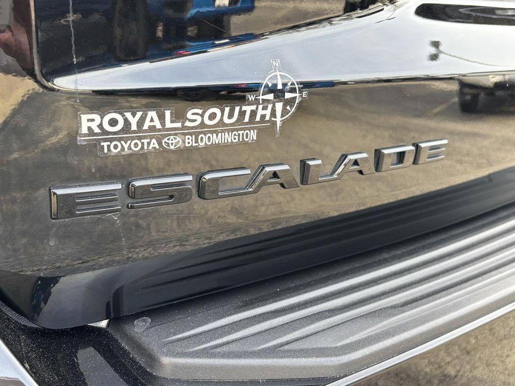 used 2023 Cadillac Escalade ESV car, priced at $82,999