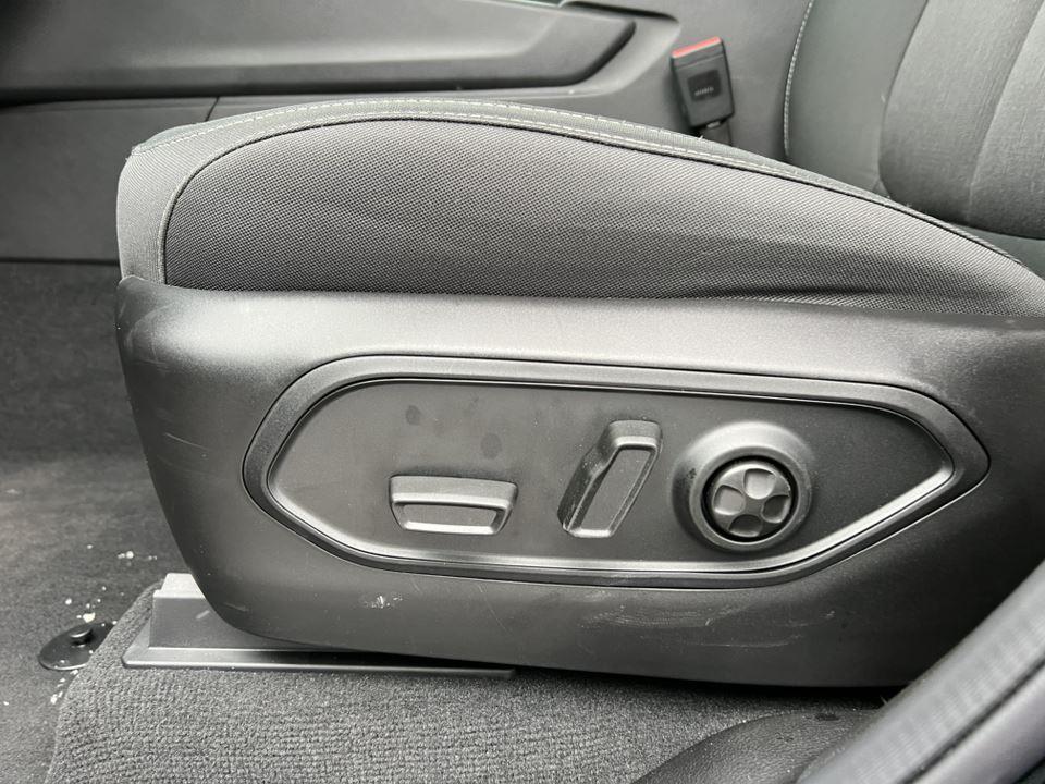 new 2025 Jeep Grand Cherokee car, priced at $40,648