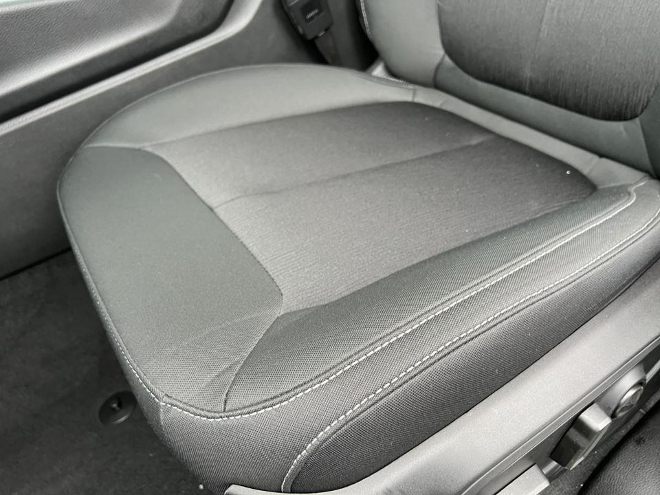 new 2025 Jeep Grand Cherokee car, priced at $40,648