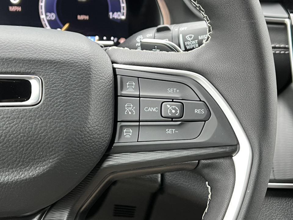 new 2025 Jeep Grand Cherokee car, priced at $41,398