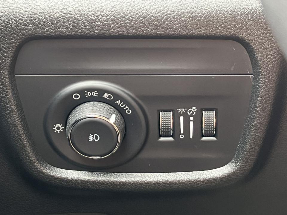 used 2023 Jeep Grand Cherokee car, priced at $33,990