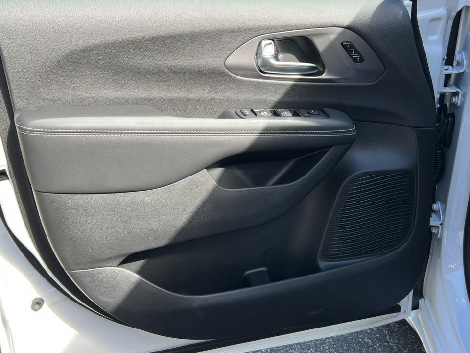 new 2026 Chrysler Pacifica car, priced at $42,187