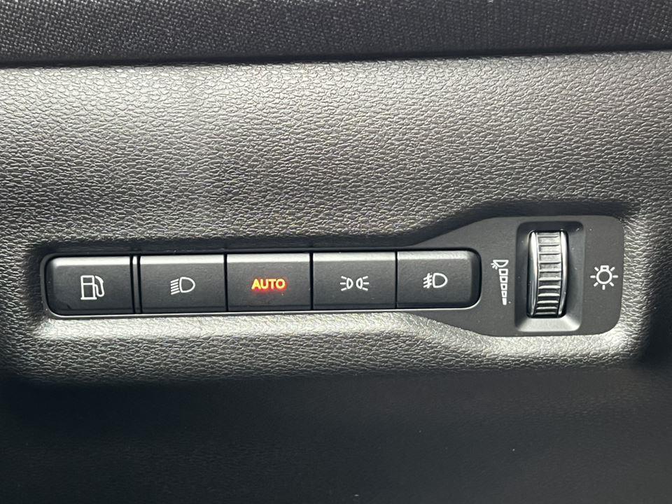new 2026 Jeep Cherokee car, priced at $38,622