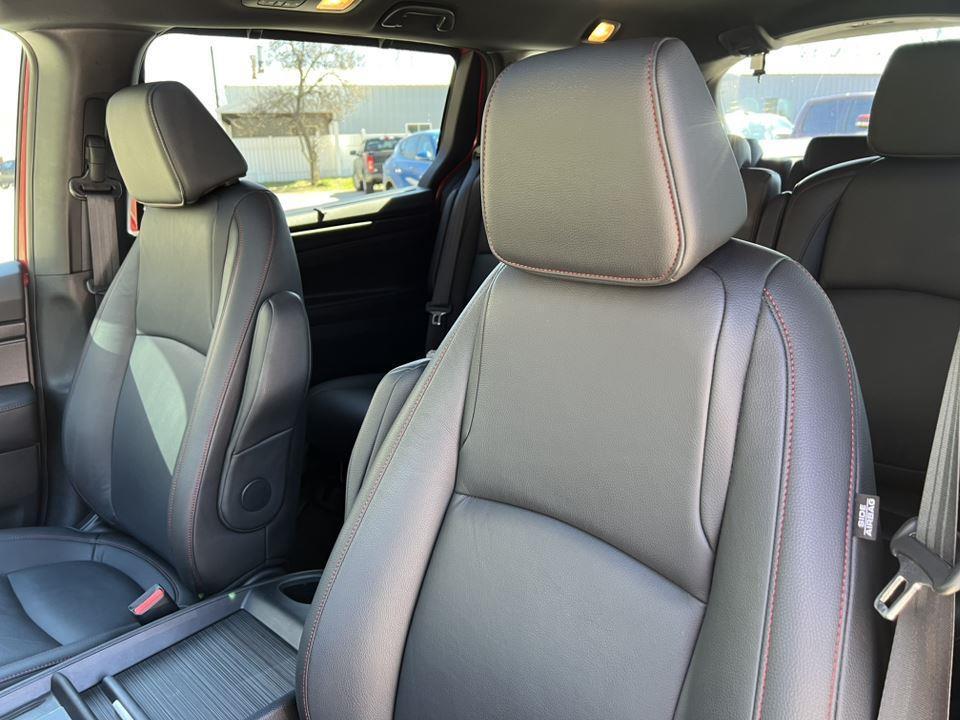 used 2025 Honda Odyssey car, priced at $39,990