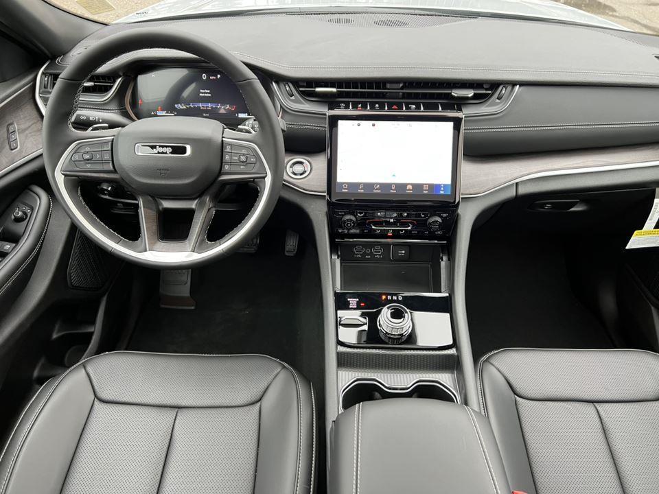 new 2025 Jeep Grand Cherokee car, priced at $51,833