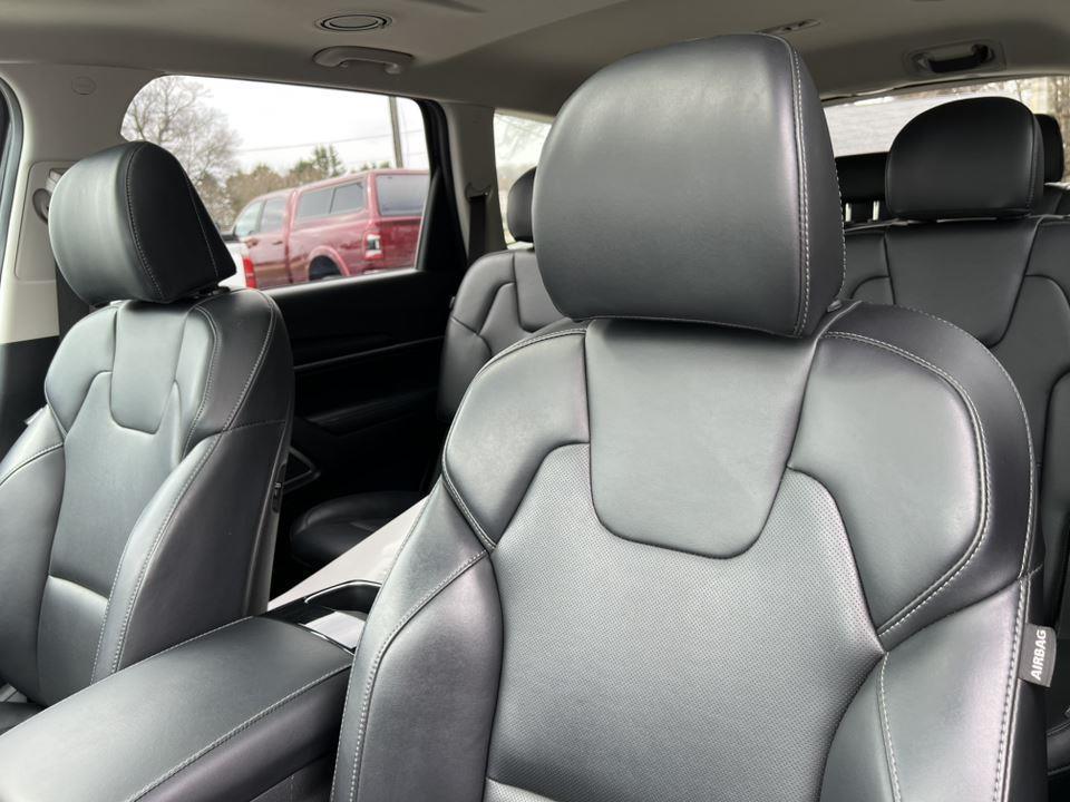 used 2025 Kia Telluride car, priced at $38,490
