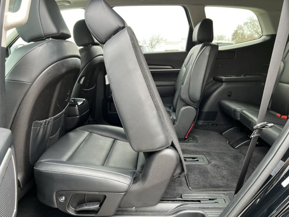 used 2025 Kia Telluride car, priced at $38,490