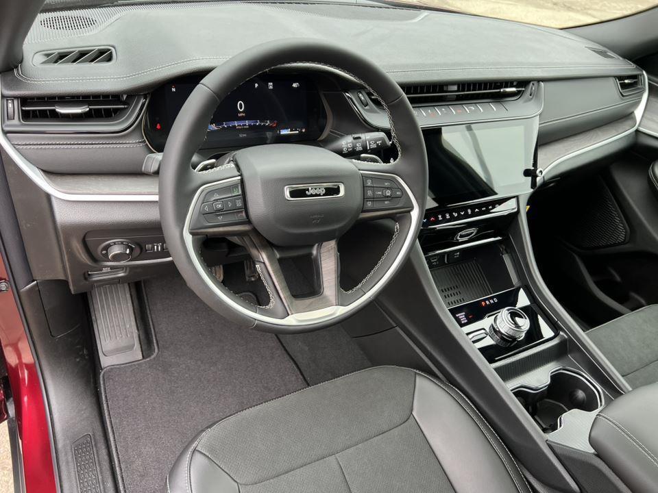new 2026 Jeep Grand Cherokee car, priced at $46,750