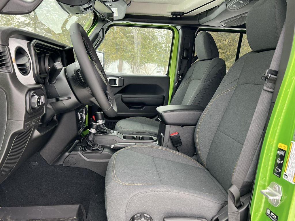 new 2026 Jeep Gladiator car, priced at $49,628