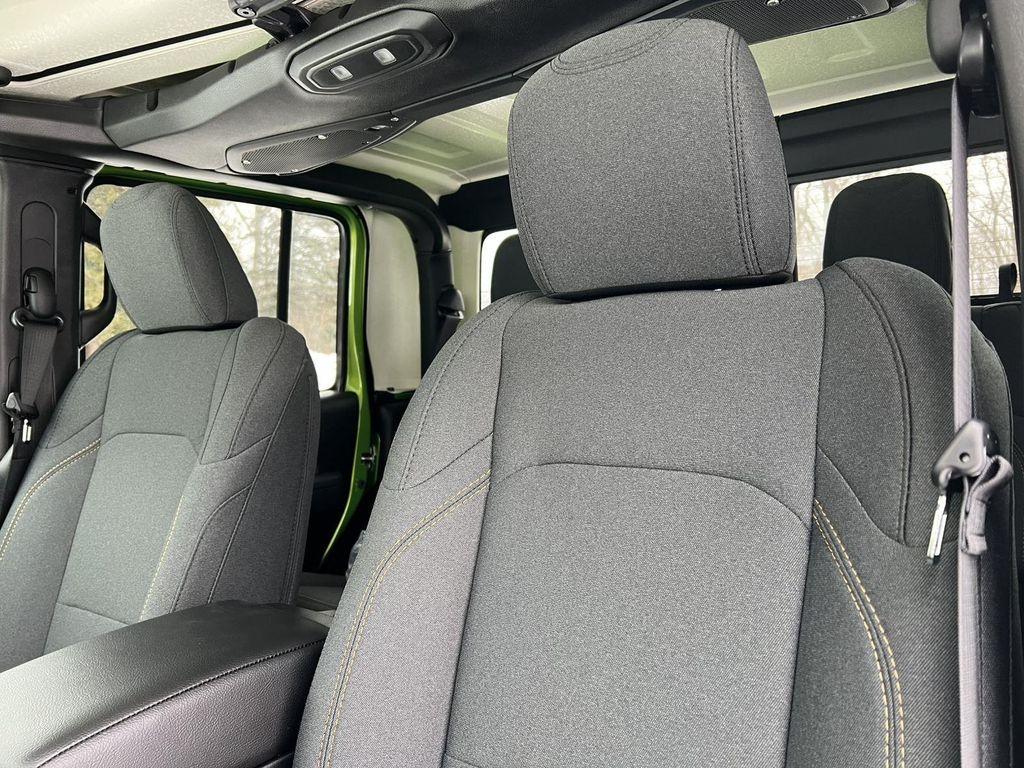 new 2026 Jeep Gladiator car, priced at $49,628