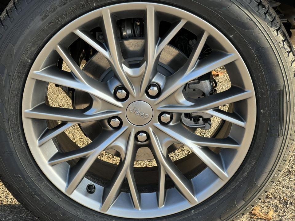 new 2025 Jeep Grand Cherokee car, priced at $60,102