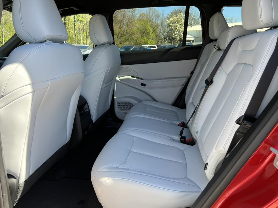 new 2026 Jeep Cherokee car, priced at $42,473